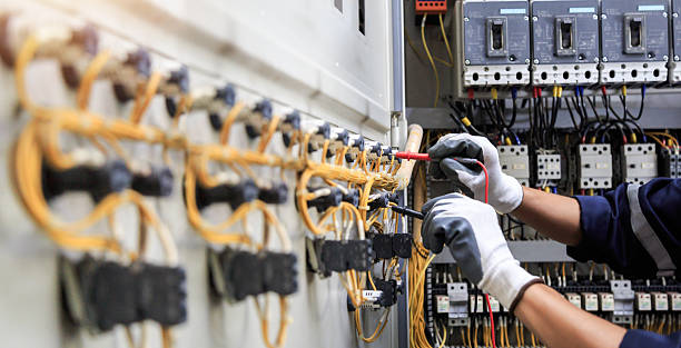 Professional Electrician technician working in Santa Clara, NM
